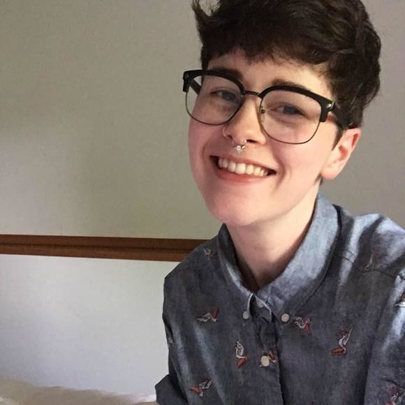 Meet your Posher, Kiara/Kieran - Picture 1 of 7